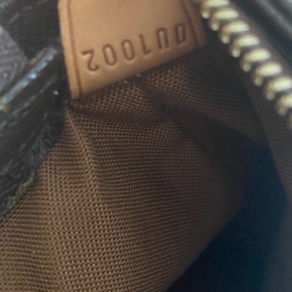 Louis Vuitton Cabas Mezzo Monogram Canvas Brown Canvas Tote Bag - Picture 10 of 13